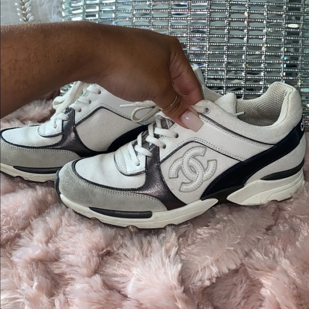 Grey Chanel sneakers - Picture 3 of 4
